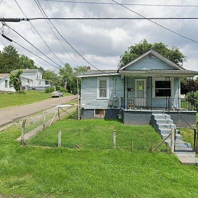 40 Glessner Ave, Zanesville, OH 43701