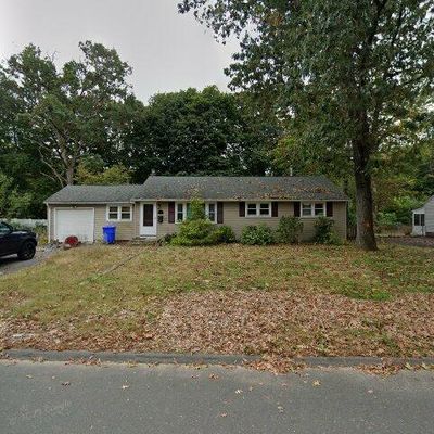 42 Play Rd, Enfield, CT 06082