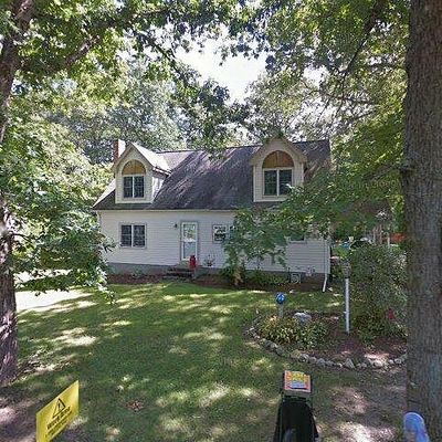 44 Pine St, Franklin, MA 02038