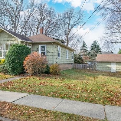 39 Christopher St, Ramsey, NJ 07446