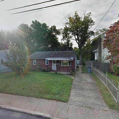 512 Roberts Ave, Bellmawr, NJ 08031