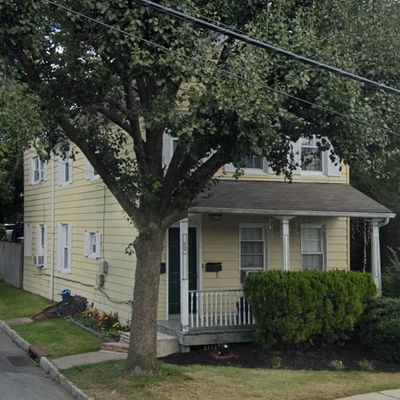 56 Pine St, Verona, NJ 07044