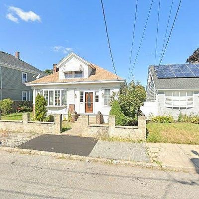 48 Mccabe Ave, Pawtucket, RI 02861