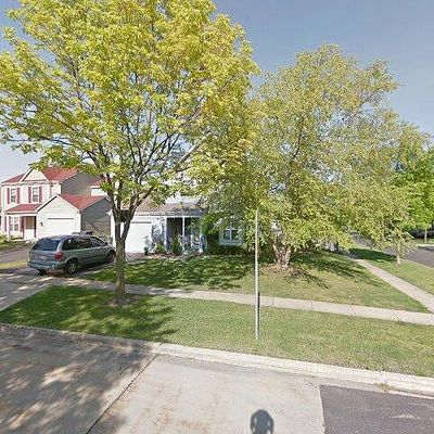 67 Bradford Ln, Mundelein, IL 60060