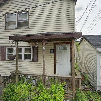 7 Parker St, Waterford, NY 12188