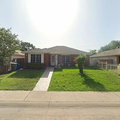 710 Via Estrella, Dallas, TX 75211