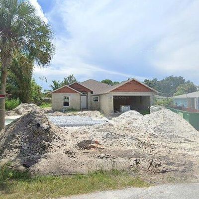 593 Azure Rd, Venice, FL 34293