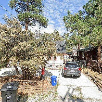 593 Wabash Ln, Sugarloaf, CA 92386