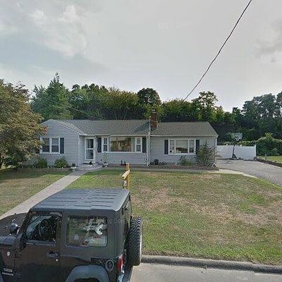 60 Burgess St, East Haven, CT 06512