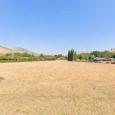 6116 Bellows Dr, Sanger, CA 93657