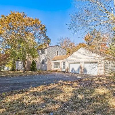 882 Glendale Rd, Wilbraham, MA 01095