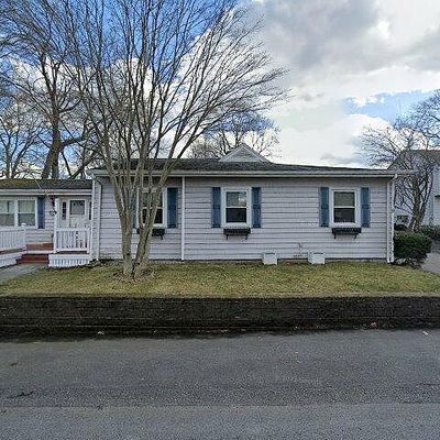 9 Tarbox St, Dedham, MA 02026