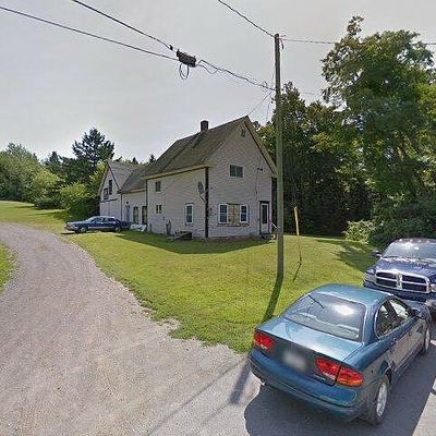 16 Gerry St, Sherman, ME 04776