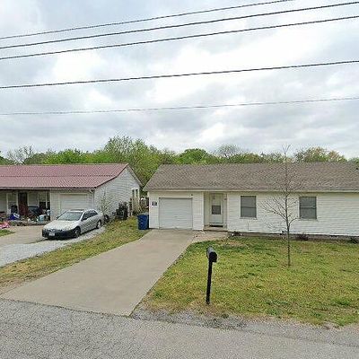 331 N Parsons St, Carthage, MO 64836