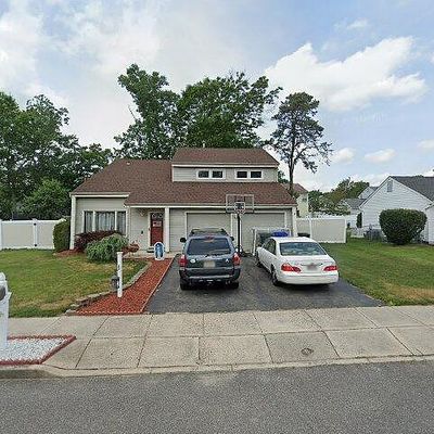 630 Branch Dr, Toms River, NJ 08755