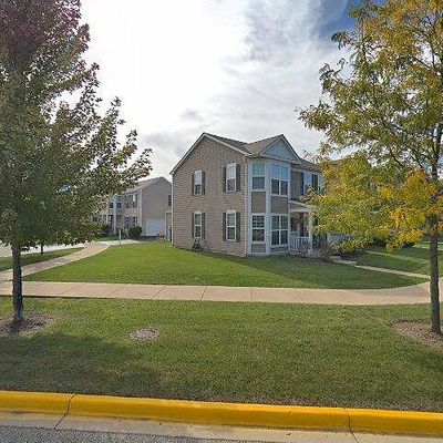 582 Four Seasons Blvd, Aurora, IL 60504