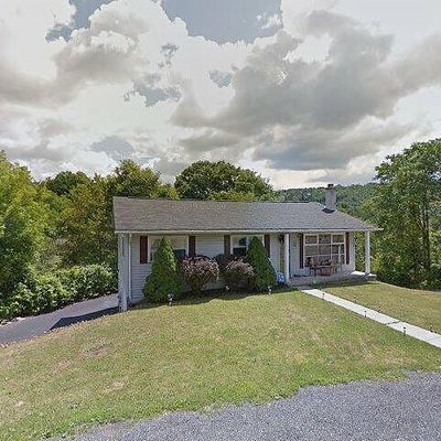 6 Forest Dr, Lock Haven, PA 17745