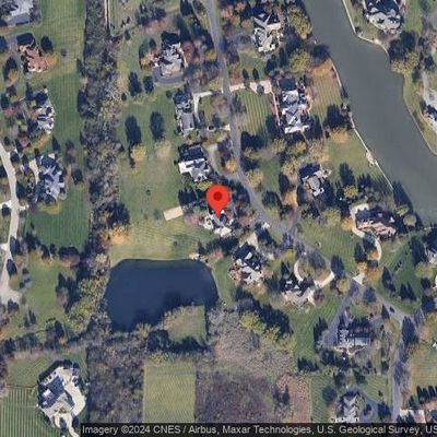 8 Lakeside Dr, South Barrington, IL 60010