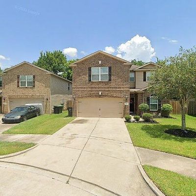 8107 Hall Lake Dr, Houston, TX 77075