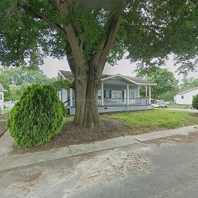 82 Dellinger Ave, Gastonia, NC 28054