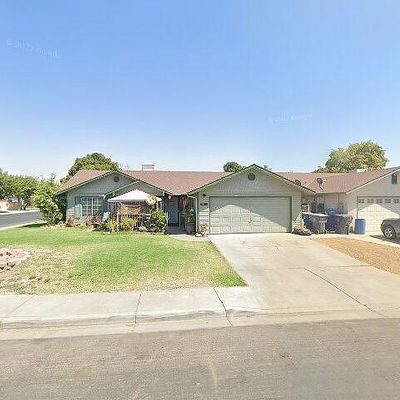 1205 Majestic Ct, Madera, CA 93637