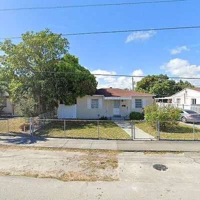 1530 Nw 29 Th Ave, Miami, FL 33125