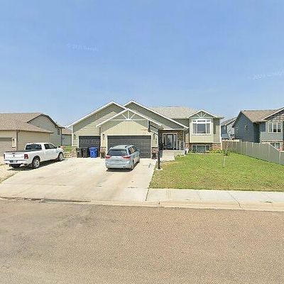 1925 Canyon Dr, Dickinson, ND 58601