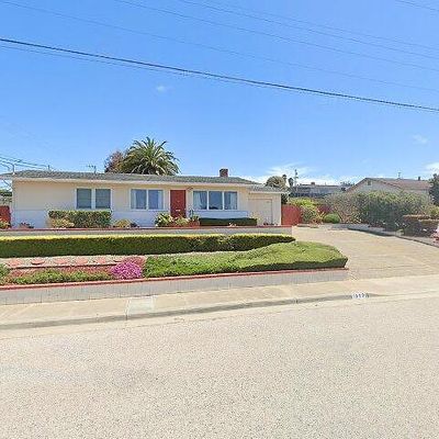 1990 Mendocino St, Seaside, CA 93955