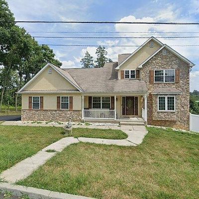 1613 Arnold Ave, Willow Grove, PA 19090