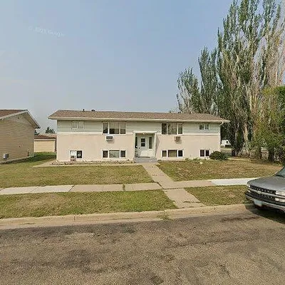 2047 4 Th St Nw, Minot, ND 58703