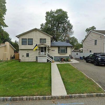 21 Mohawk Ave, Lake Hiawatha, NJ 07034