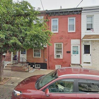 2841 Almond St, Philadelphia, PA 19134