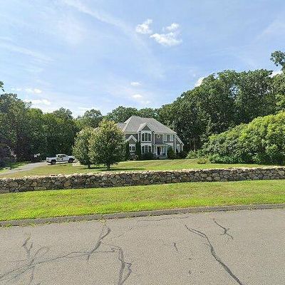 31 Garrett Rd, Canton, CT 06019