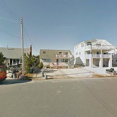 356 N 5 Th St, Surf City, NJ 08008