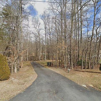 5423 Brinkley Rd, Belews Creek, NC 27009