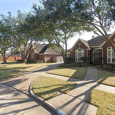 7422 Quiet Glen Dr, Sugar Land, TX 77479