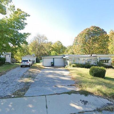 6433 Old Collinsville Rd, Fairview Heights, IL 62208