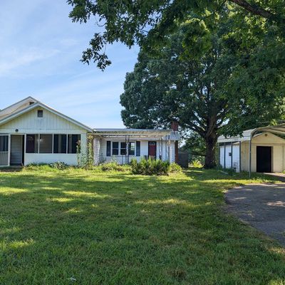 810 Pond Rd, Dickson, TN 37055