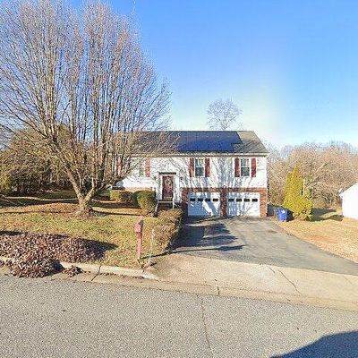 1100 Reynolds Manor Dr, Winston Salem, NC 27107