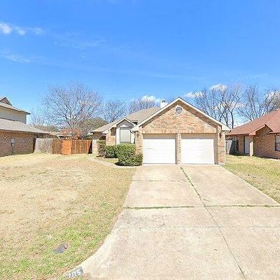 205 Mahogany Dr, Arlington, TX 76018