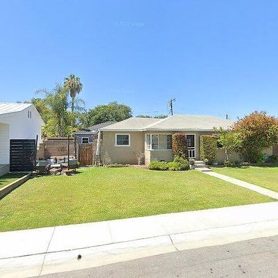 207 Fairway Pl, Costa Mesa, CA 92627