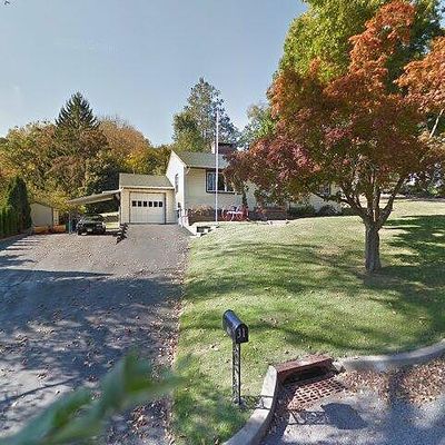 31 Elizabeth St, Bloomingdale, NJ 07403