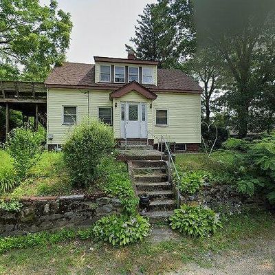 418 Lake Shore Dr, Warwick, RI 02889