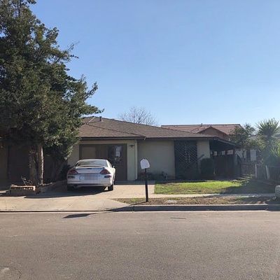 5473 W Santa Ana Ave, Fresno, CA 93722