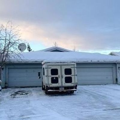 10216 Valley Park Dr, Anchorage, AK 99507