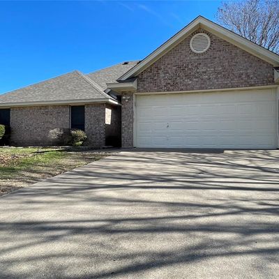 107 Clear Creek Dr, Red Oak, TX 75154