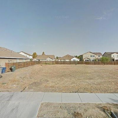 1636 Maidencane Way, Los Banos, CA 93635