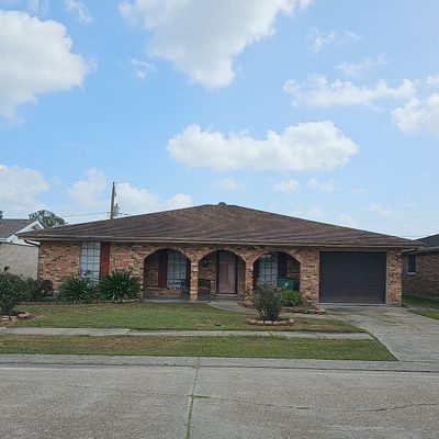 277 Cottonwood Dr, Gretna, LA 70056