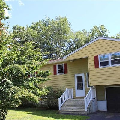 36 Savi Ave, Waterford, CT 06385