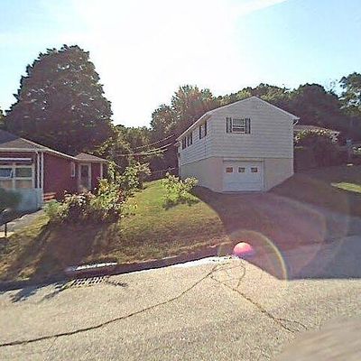 41 Dillon St, Worcester, MA 01604